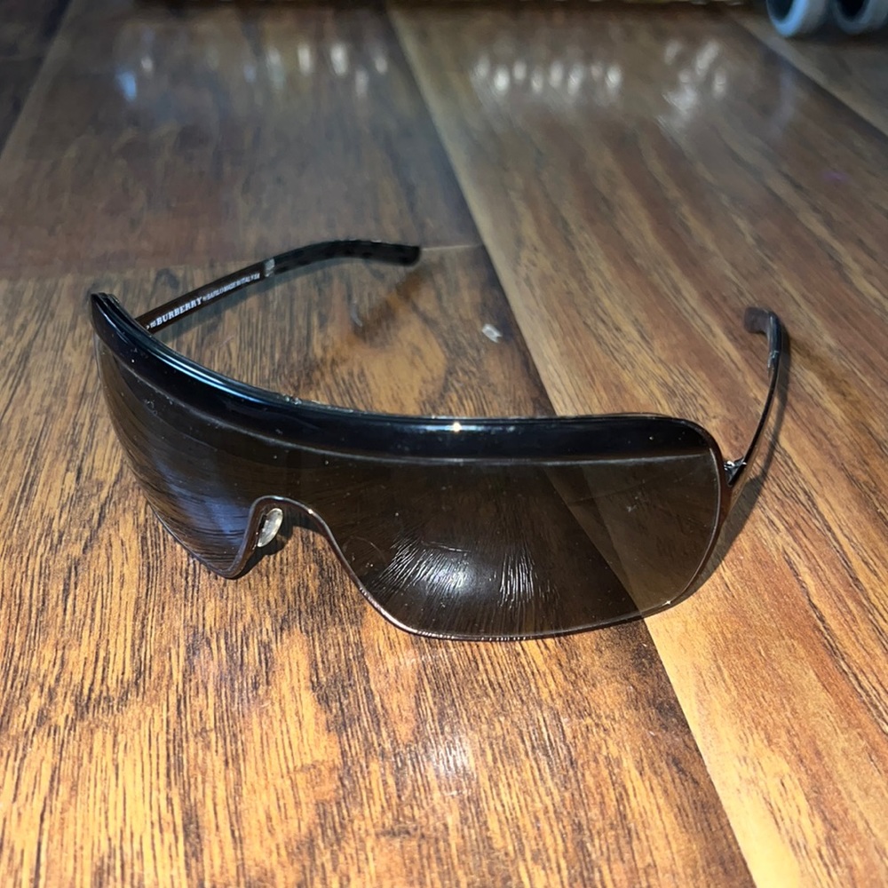 Burberry Vintage Sunglasses!
